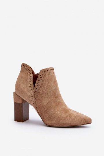Bottes avec des talons avec des éléments ajourés beige Vailen