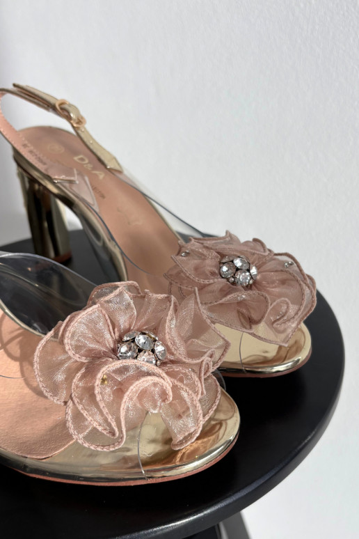 des sandales avec des talons avec des ornements I Kryształkami D&A MR52-236 couleur dorée