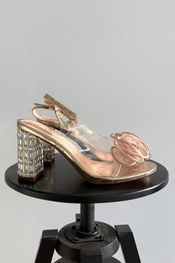 des sandales avec des talons aux yeux brillants D&A MR52-237 couleur dorée