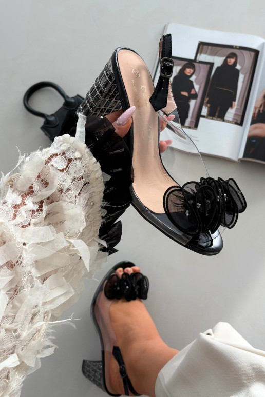 des sandales avec des talons aux yeux brillants D&A MR52-237 couleur noire