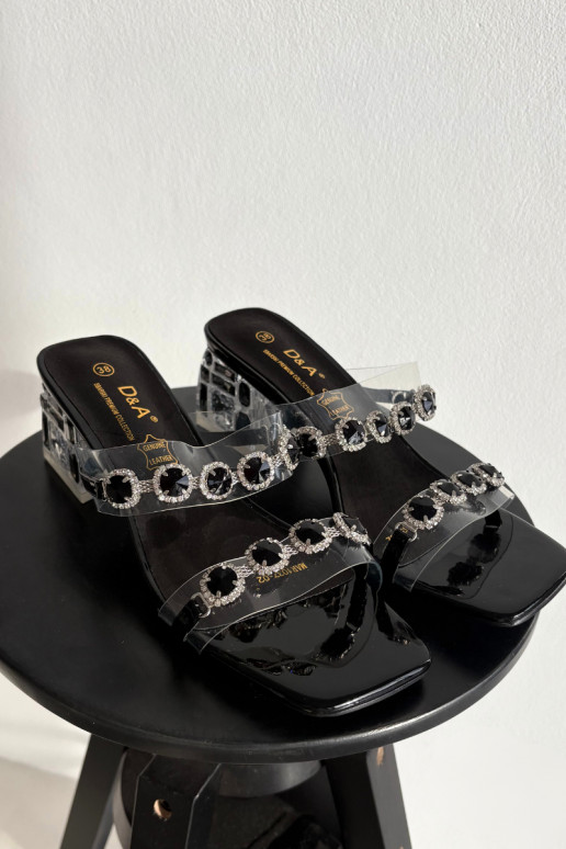 Pantoufles pour femmes aux yeux brillants D&A MR1037-02 couleur noire