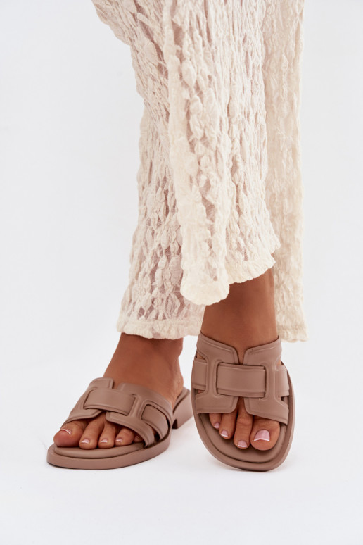 Pantoufles pour femmes avec des talons larges beige Lorania