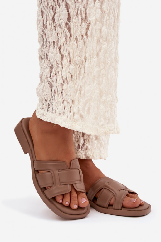 Pantoufles pour femmes avec des talons larges beige Lorania