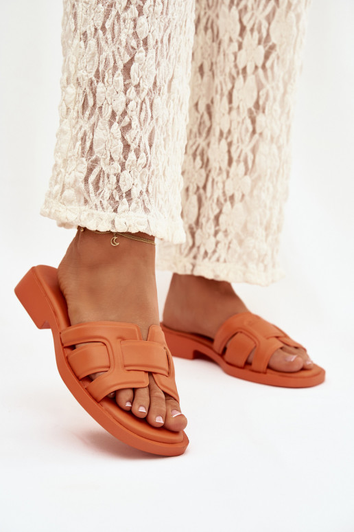Pantoufles pour femmes avec des talons larges couleur orange Lorania