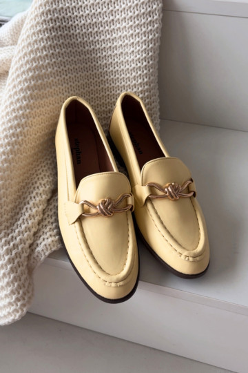 Mocassins pour femmes avec des détails décoratifs jaunes « Rosynne » 2
