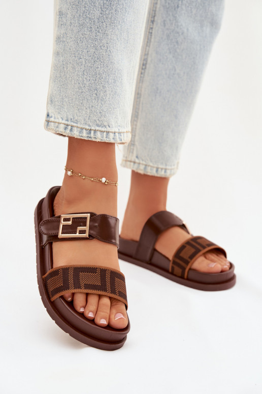 Chaussons pour femmes avec boucles dorées, couleur brune