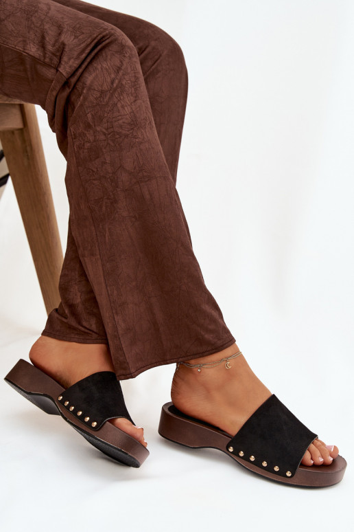 Pantoufles pour femmes Ze couleur doréemi Goujons couleur noire Ferinna