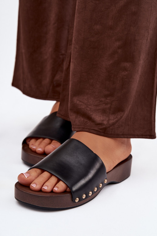 Pantoufles pour femmes Ze couleur doréemi Goujons couleur noire Terissa