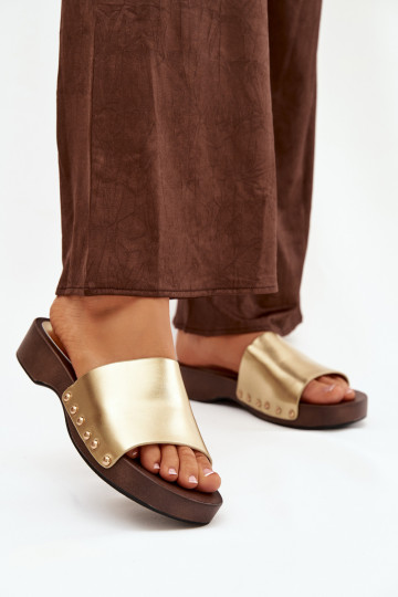 Chaussons pour femmes avec des clous dorés Terissa 2
