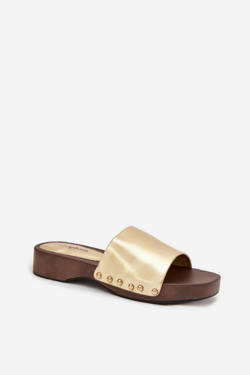 Pantoufles pour femmes avec des rivets couleur dorée Terissa