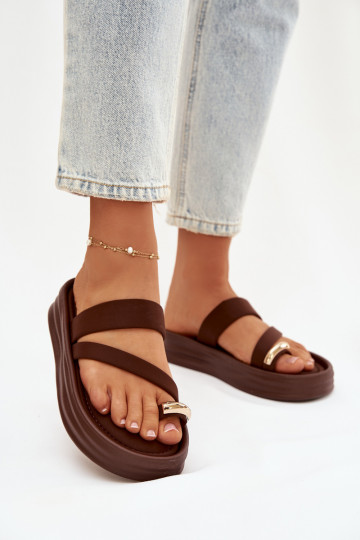 Sandales chocolat avec bandes et détails dorés Farielle 2