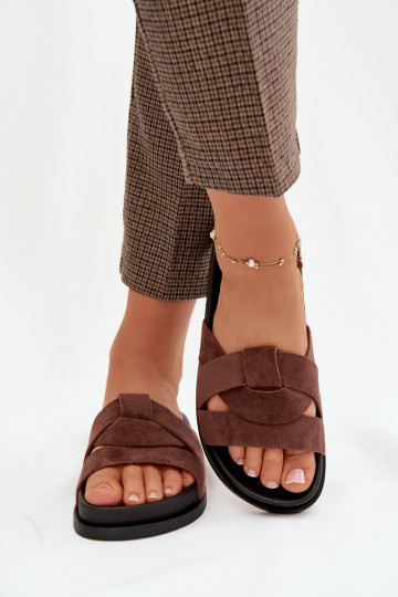 Pantoufles pour femmes en daim écologiqueoÀe avec des bandes marron foncé Il fautrivessa 2