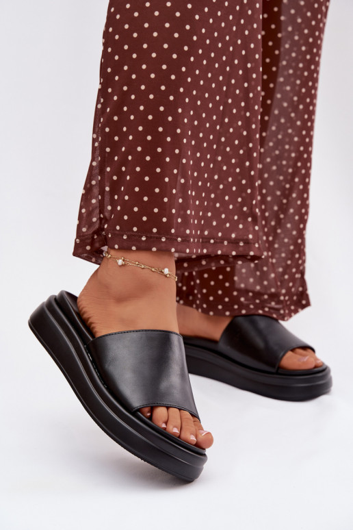 Pantoufles pour femmes avec une plateforme couleur noire Tanelisse