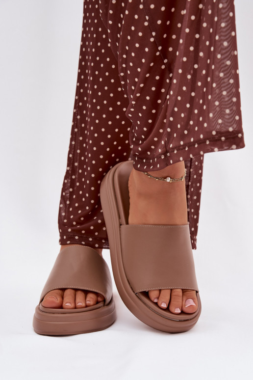 Pantoufles pour femmes avec une plateforme beige Tanelisse