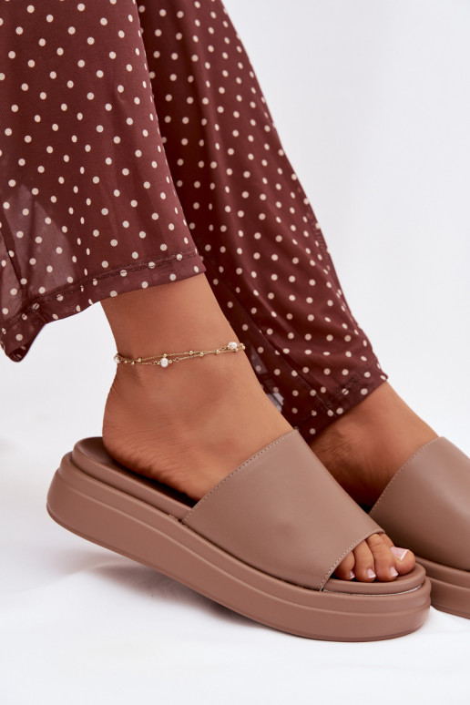 Pantoufles pour femmes avec une plateforme beige Tanelisse