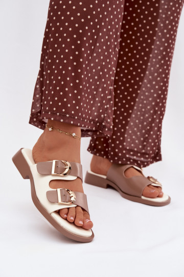 Sandales féminines à talons larges couleur or avec clous couleur chocolat 2