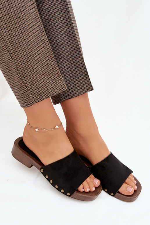 Pantoufles pour femmes avec des talons larges Ze couleur doréemi Goujons couleur noire Girella