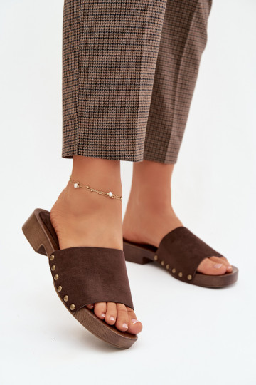 Pantoufles pour femmes avec des talons larges Ze couleur doréemi Goujons CzekoladoÀe Girella 2
