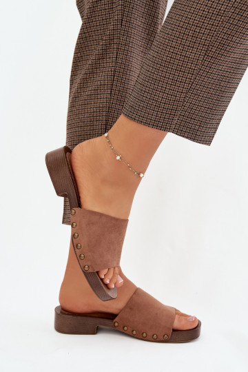 Pantoufles pour femmes avec des talons larges Ze couleur doréemi Goujons marron Girella