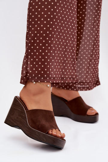 Chaussons pour femmes plateforme „Ravelia“ couleur chocolat 2