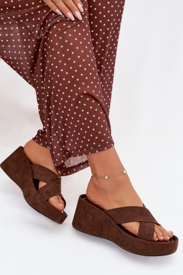 Pantoufles pour femmes Sur un coinen daim écologiqueu CzekoladoÀe Calorine