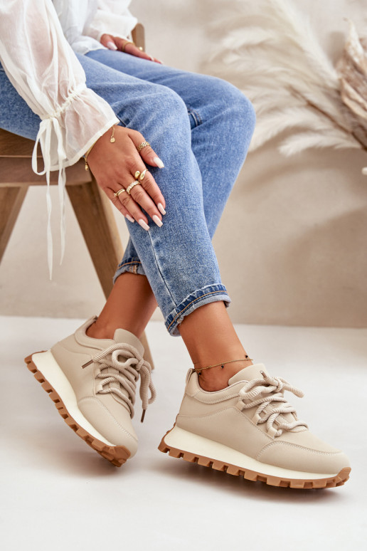 baskets Chaussures modèle baskets avec une plateforme en cuir écologique beige Riadella