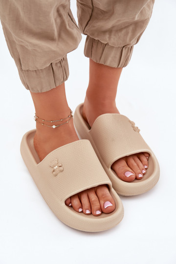 Pantoufles légères Pantoufles pour femmes avec une plateforme Avec l ours Vinceza 75210 beige
