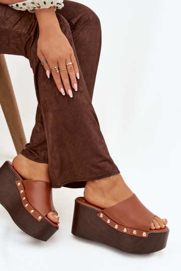 Tai turireline - Claquettes à plateforme pour femmes avec clous couleur marron