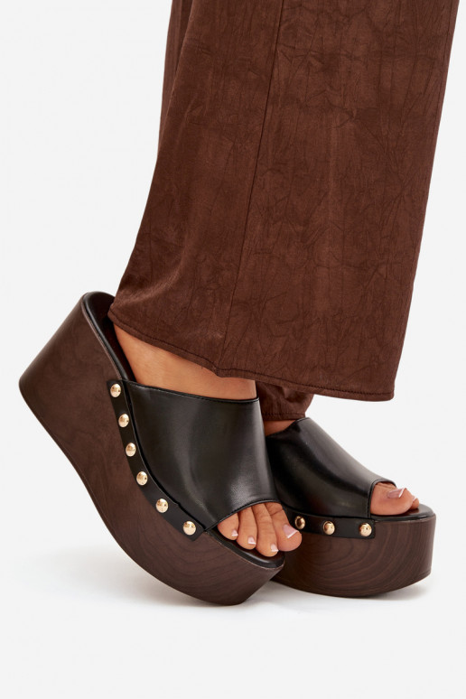 Chaussons pour femmes à plateforme avec clous de couleur noire Taireline