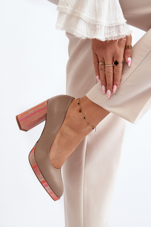 Chaussures avec des talons Laura Messi 2746 beige