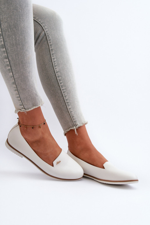 Mocassins avec des talons larges Féminin couleur blanche Enzla