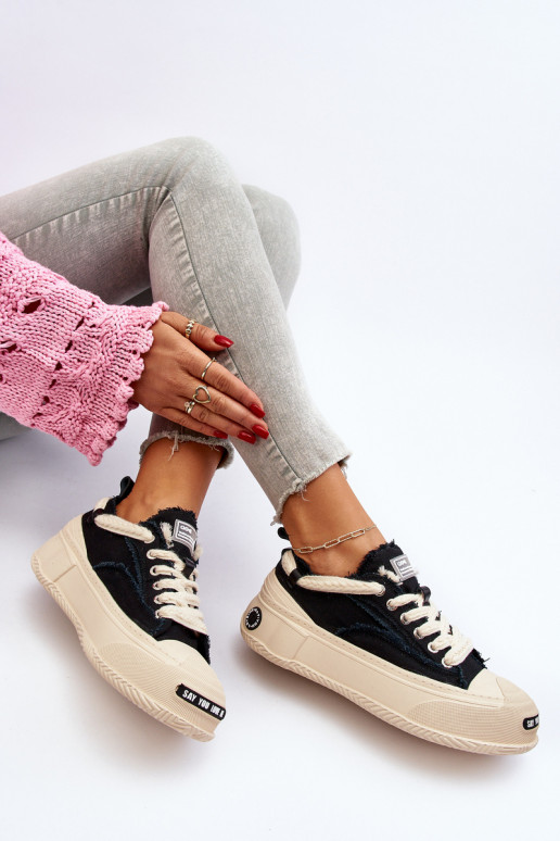 Féminin Chaussures modèle baskets GOE NN2N4061 couleur noire