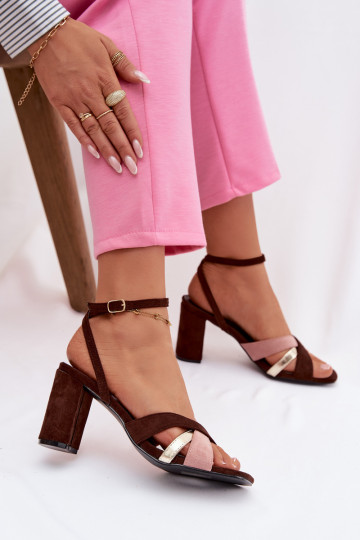 Sandales à talons hauts avec lanières en suède synthétique, chocolat Karilora