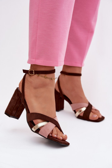 Sandales à talons hauts avec lanières en suède synthétique, chocolat Karilora 2