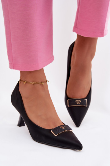 Chaussures avec détails décoratifs, noires Fessira