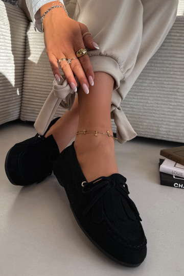 Mocassins pour femmes Glorina noirs avec des détails stylés et des franges 2