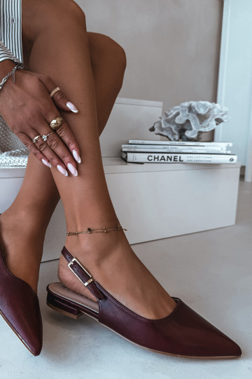 Ballerines couleur bordeaux Iverelle avec des boucles dorées 2