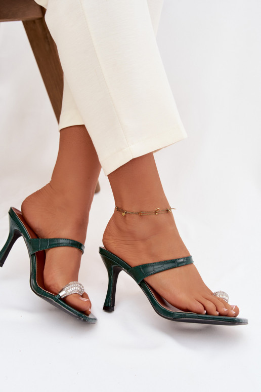 Pantoufles pour femmes avec des talons fins Avec des décorations Detalem ButelkoÀa Zieleń Lorissa