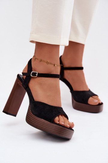 Sandales à talons hauts pour femme et plateformeen daim écologiqueu couleur noire Gralisse 2