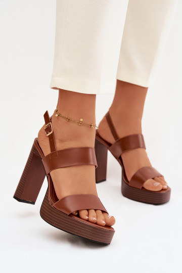Sandales à talons hauts et plateforme en simili cuir marron Hanelia 2