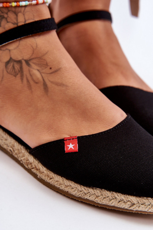 Féminin espadrilles avec une plateforme Big Star FF274526 couleur noire