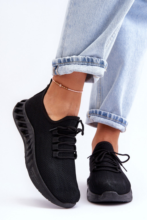 Féminin Un modèle convaincant  Chaussures modèle baskets couleur noire Venett