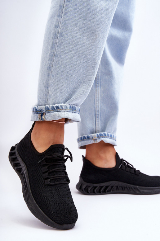 Féminin Un modèle convaincant  Chaussures modèle baskets couleur noire Venett