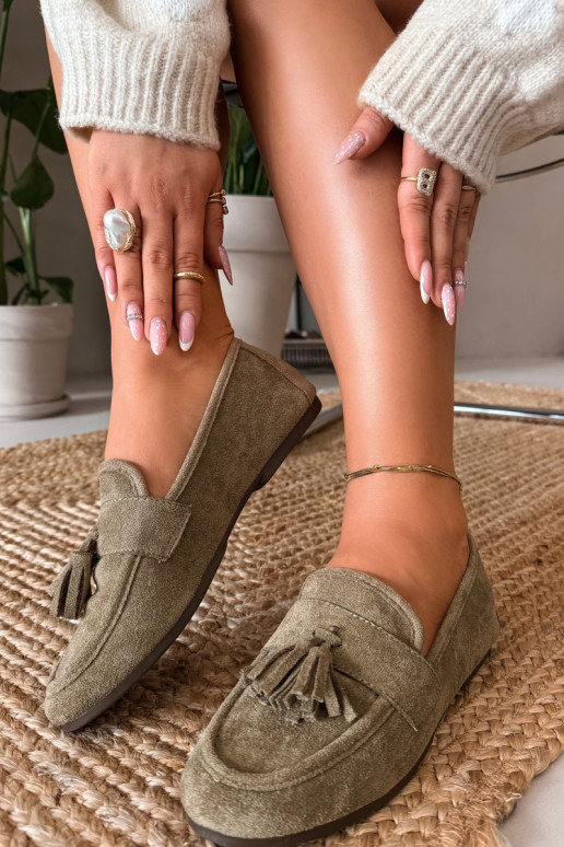 Mocassins féminins avec des franges couleur verte