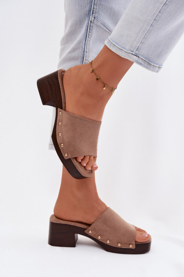 Chaussons mules pour femmes avec épingles dorées sable Davessa