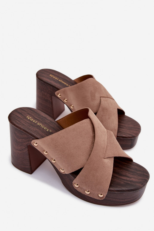 Pantoufles pour femmes avec des talons Ze couleur doréemi Goujons beige Nerelle