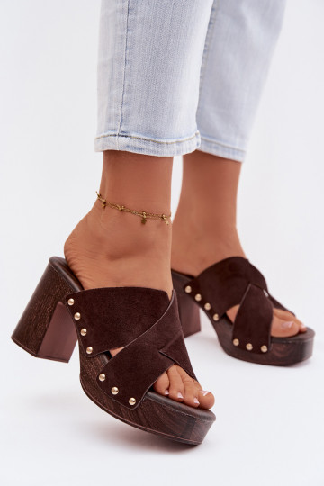 Mules pour femmes avec talons et épingles dorées couleur chocolat Nerelle