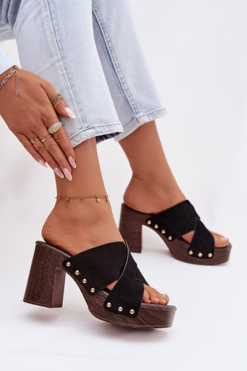 Mules pour femmes avec talons et épingles dorées couleur noire Nerelle