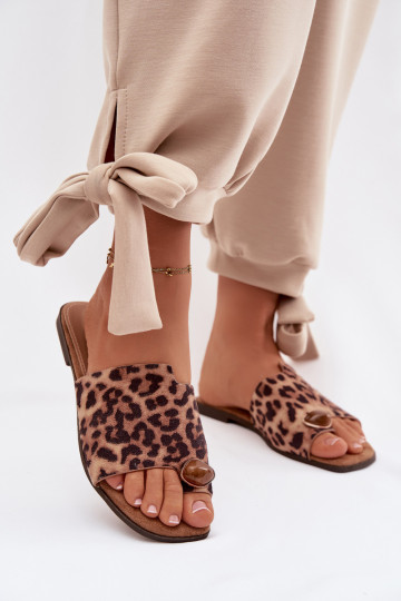 Chaussons Appartement pour femmes Avec des décorations Detalem en daim écologiqueoÀe avec des motifs en fourrure de léopard Sela