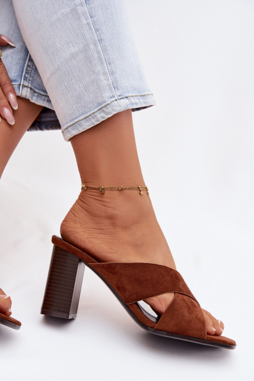 Pantoufles pour femmes avec des talons marron Denessa